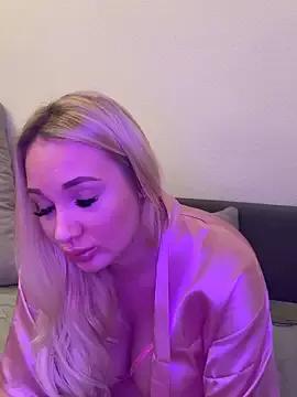 NellyExtraa from StripChat
