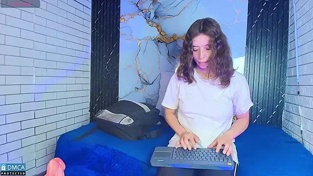 nena_cupcake_ from StripChat is Freechat