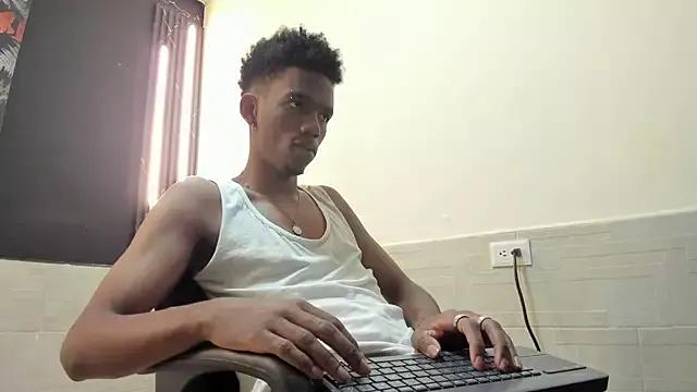 Nero_reyd webcams show profile image 