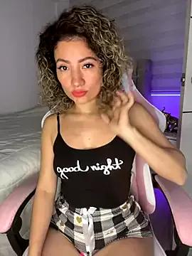 Nicolblossom1 webcams show profile image 