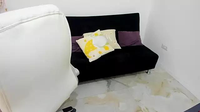 Nicole_Shine from StripChat is Freechat