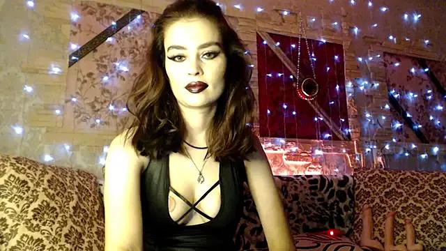 NightTinellia from StripChat is Freechat