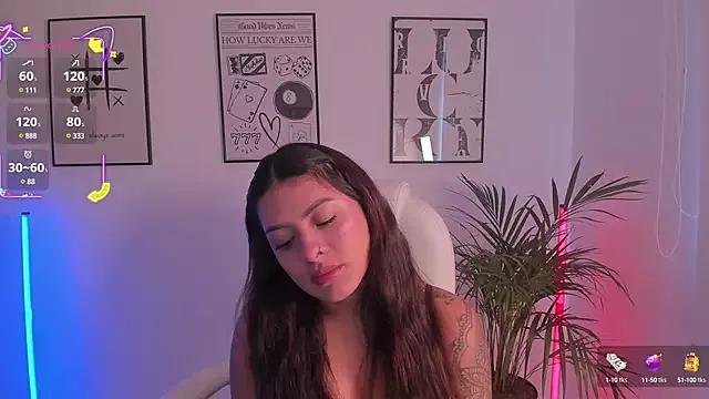 NiiaEvanss from StripChat is Freechat