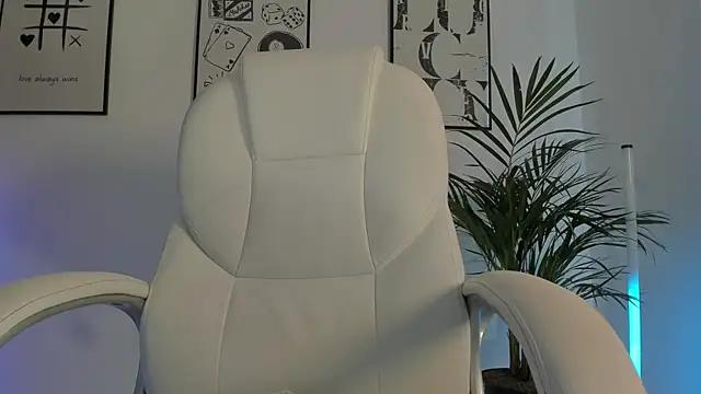 NiiaEvanss from StripChat