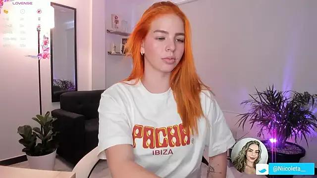 Niicoleta from StripChat is Freechat