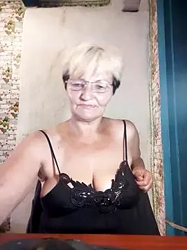NikaGold43 from StripChat is Freechat