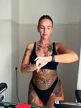 Nikki__Foxx from StripChat is Freechat