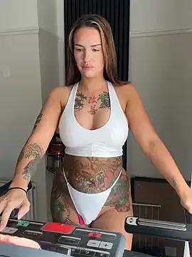 Nikki__Foxx from StripChat is Freechat