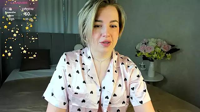 Nikki_Kai webcams show profile image 