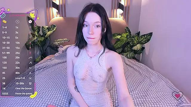NikkiMiltons from StripChat