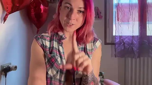 Nikky_Divine from StripChat