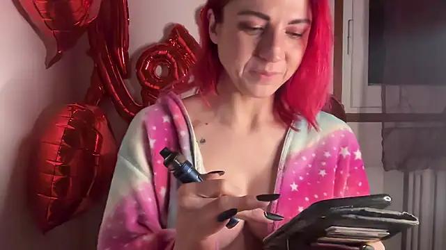 Nikky_Divine from StripChat