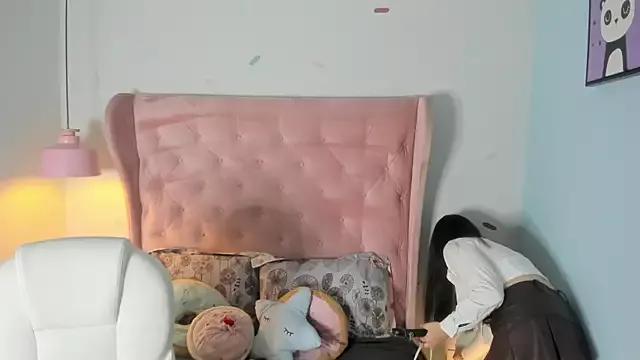 Nikybluee webcams show profile image 