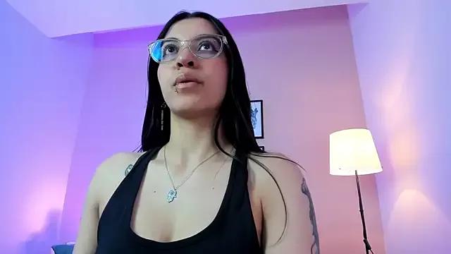nina__dixon from StripChat is Freechat