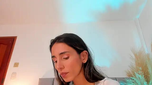 Nina_Cavaali from StripChat