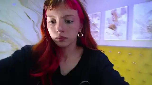 Discover our girls online shows and discover the company of countless livestreamers, with stunning shapes, sex toys and more.