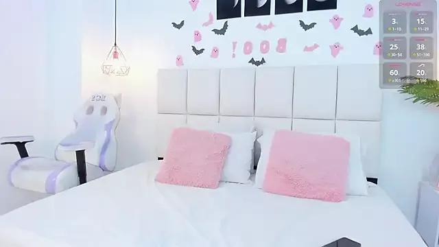 Nina_sweetz12 from StripChat