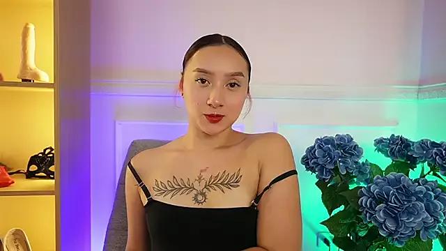 NinaCollinss from StripChat