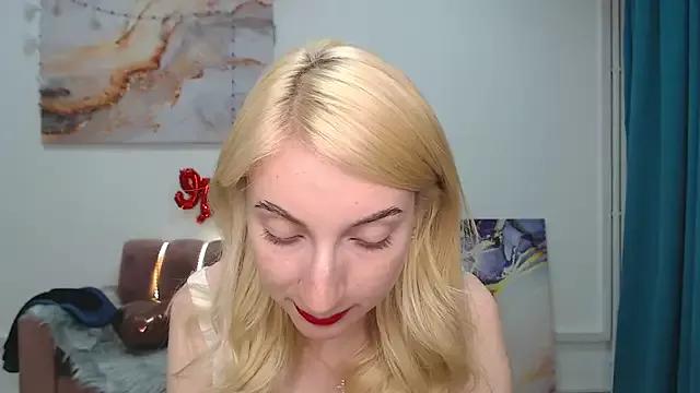 NinaRichiS from StripChat