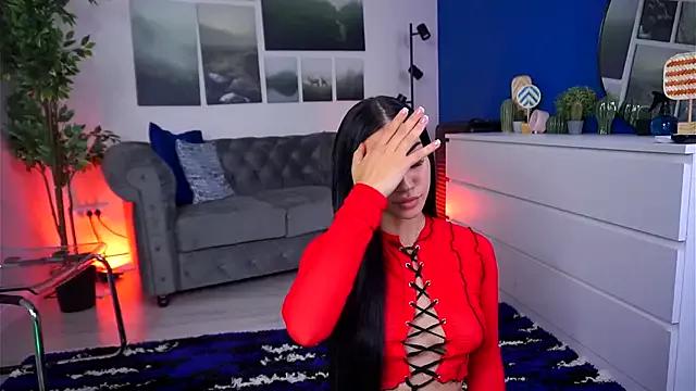 Discover our girls online shows and discover the company of countless livestreamers, with stunning shapes, sex toys and more.