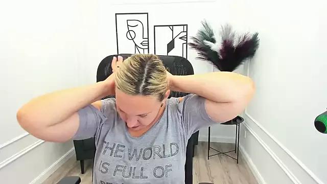 NinaStarle from StripChat