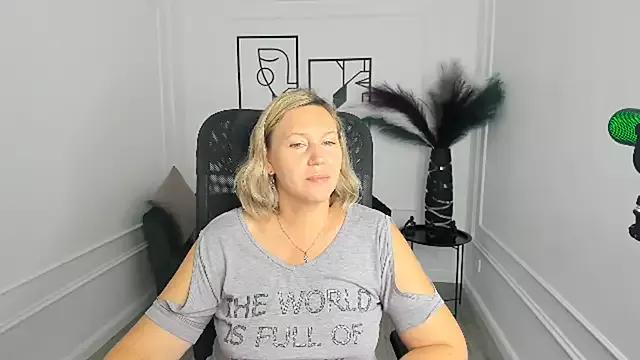 NinaStarle from StripChat