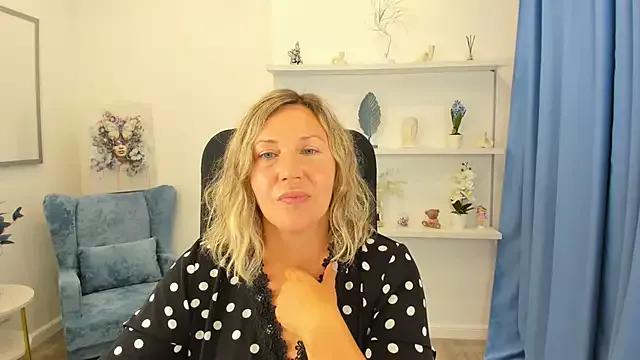 NinaStarle from StripChat