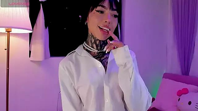 NinaVall webcams show profile image 