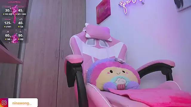 NinaWong from StripChat is Freechat