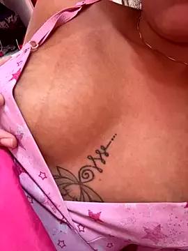 ninfetinha20 from StripChat