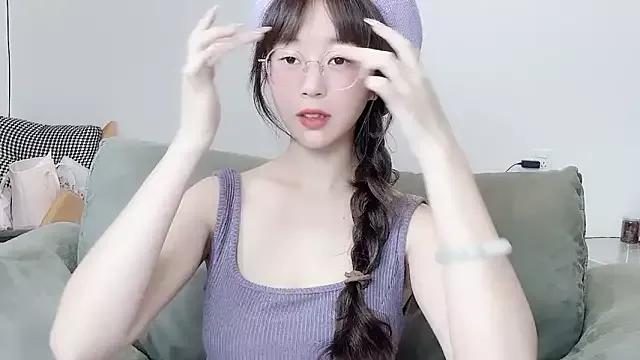 nini_a from StripChat