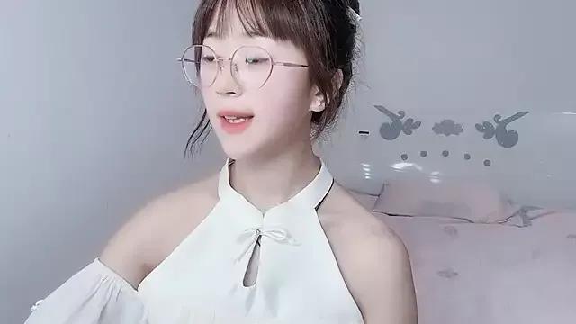 nini_a from StripChat
