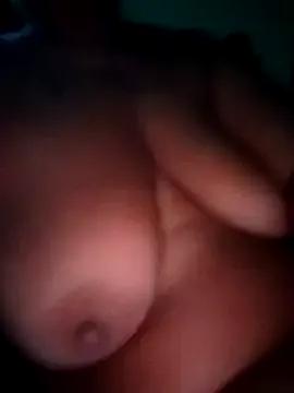 Ninus7 from StripChat