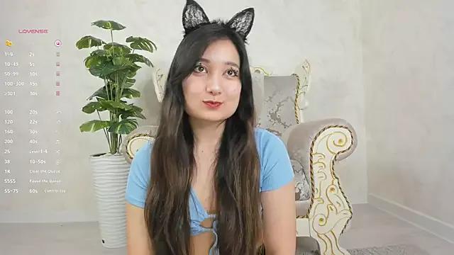 noa_bloom from StripChat is Freechat