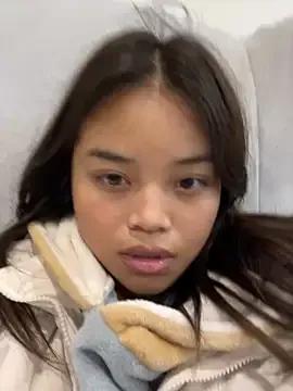 noe-00 from StripChat is Freechat