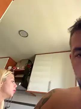 Noeliagglow from StripChat is Freechat