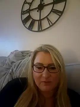 Nova-RisqueX from StripChat is Freechat
