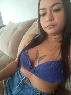 Discover our girls online shows and discover the company of countless livestreamers, with stunning shapes, sex toys and more.
