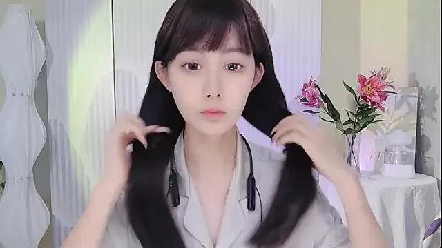 Nuan_Qi from StripChat