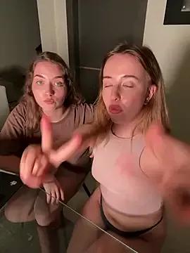 Nura_n_Sarah webcams show profile image 