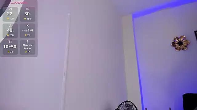 Nyra_lux16 webcams show profile image 