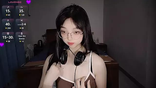 oblakitty from StripChat is Freechat