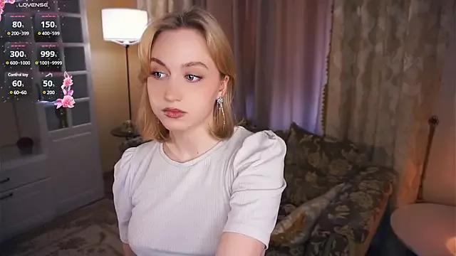 OctaviaEcton from StripChat is Freechat