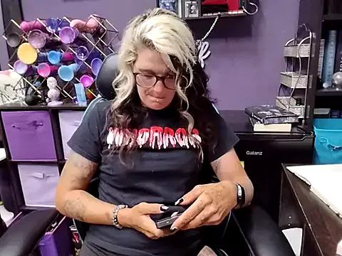 oddywithabody from StripChat