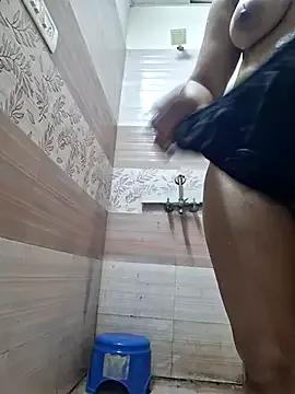 Official_queen from StripChat