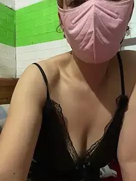Discover our girls online shows and discover the company of countless livestreamers, with stunning shapes, sex toys and more.