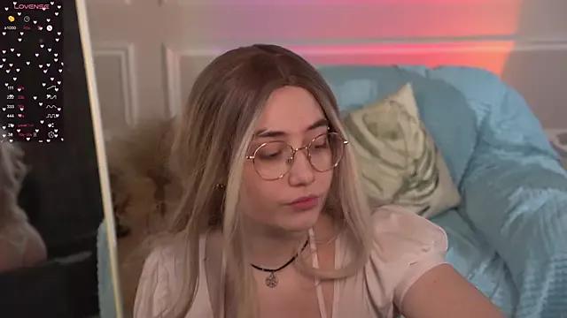 Oliiloli on StripChat