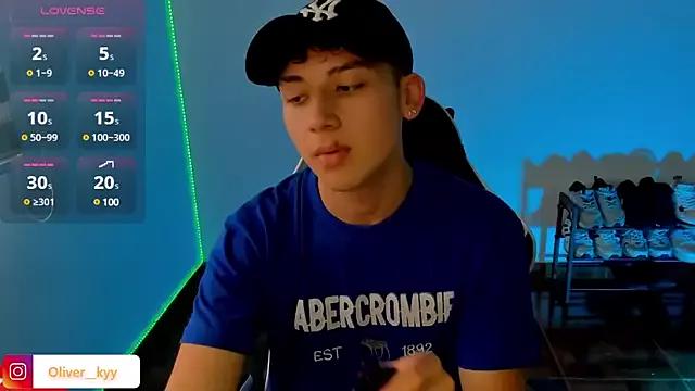 oliver_kyy from StripChat is Freechat