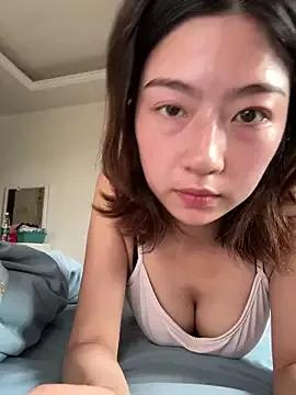 Olivia-l from StripChat is Freechat