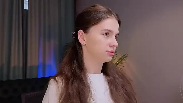 Olivia_Farrell from StripChat is Freechat